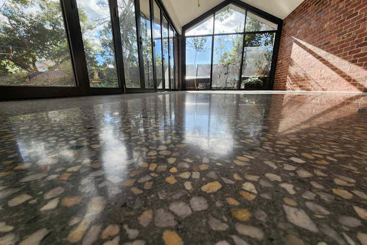 Epoxy polish coloured 3 Epoxy polished colored concrete floors